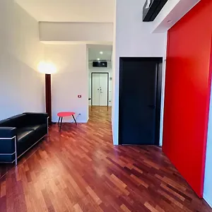 Whouse Indipendenza , Bologna Italia